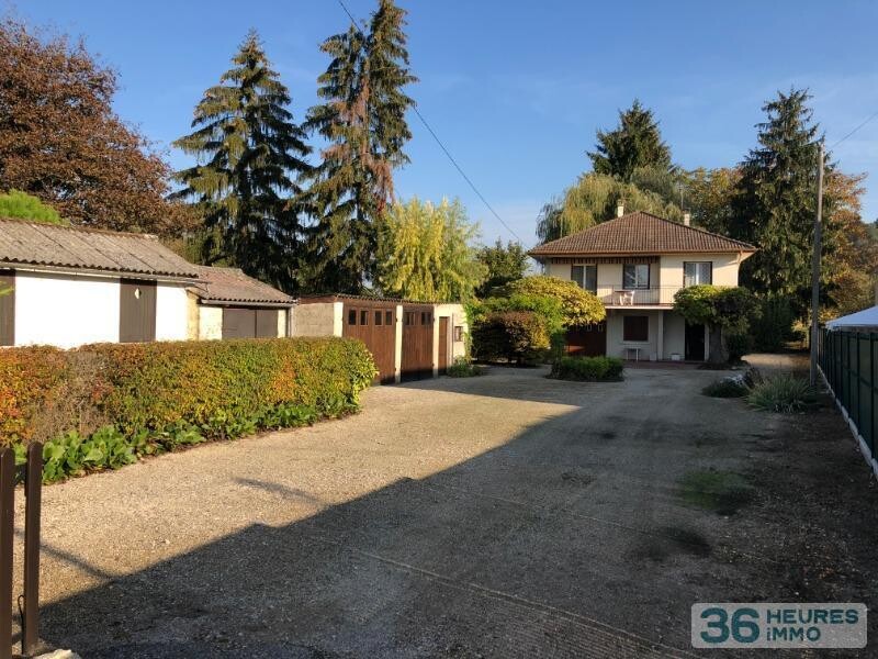 PROPRIETE AVEC DEPENDANCES ET TERRAIN 