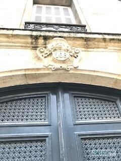 Bordeaux -Jardin Public - Chartrons- Maison pierre R+1  de 165 m2 env à rénover + Garage et jardin