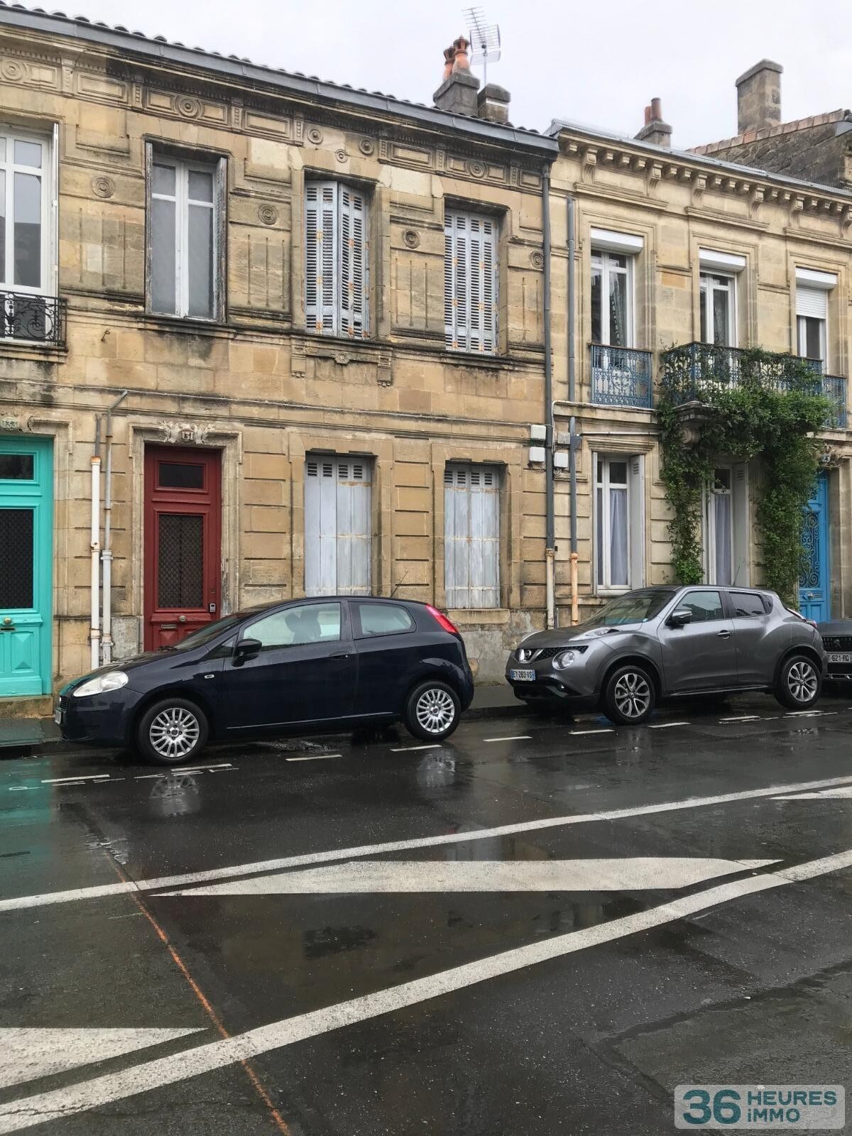 Bordeaux- Croix Blanche-maison pierre avec cave  + jardin de ville à rénover