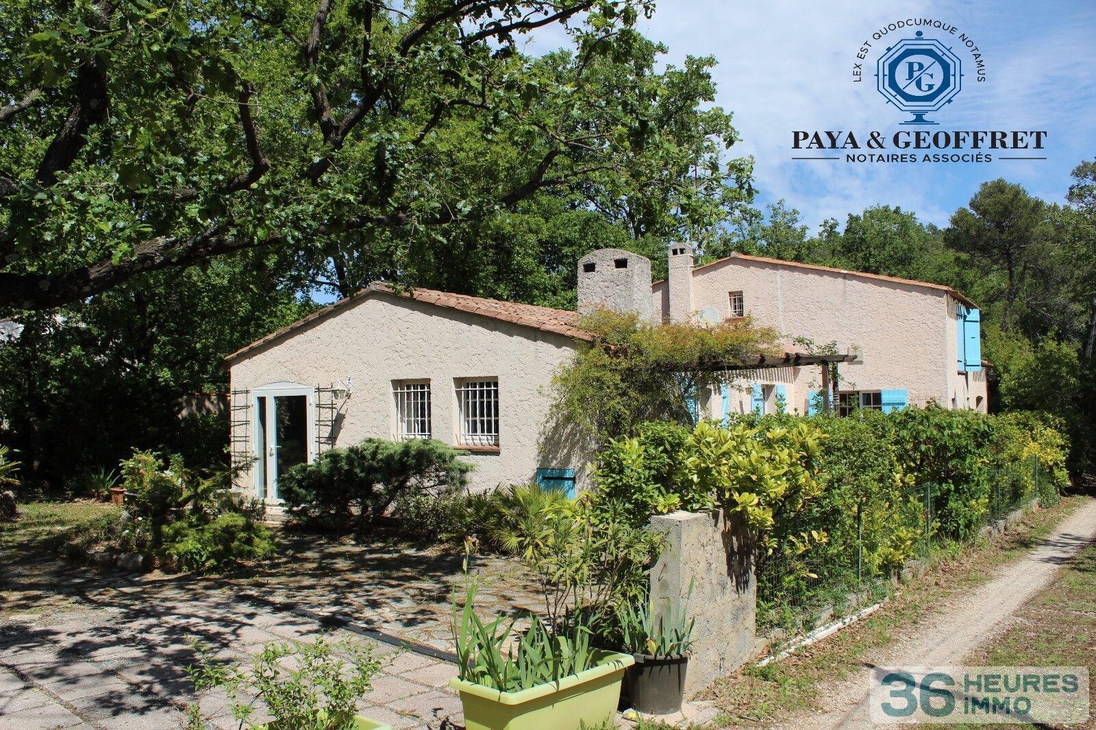 Villa avec jardin et piscine