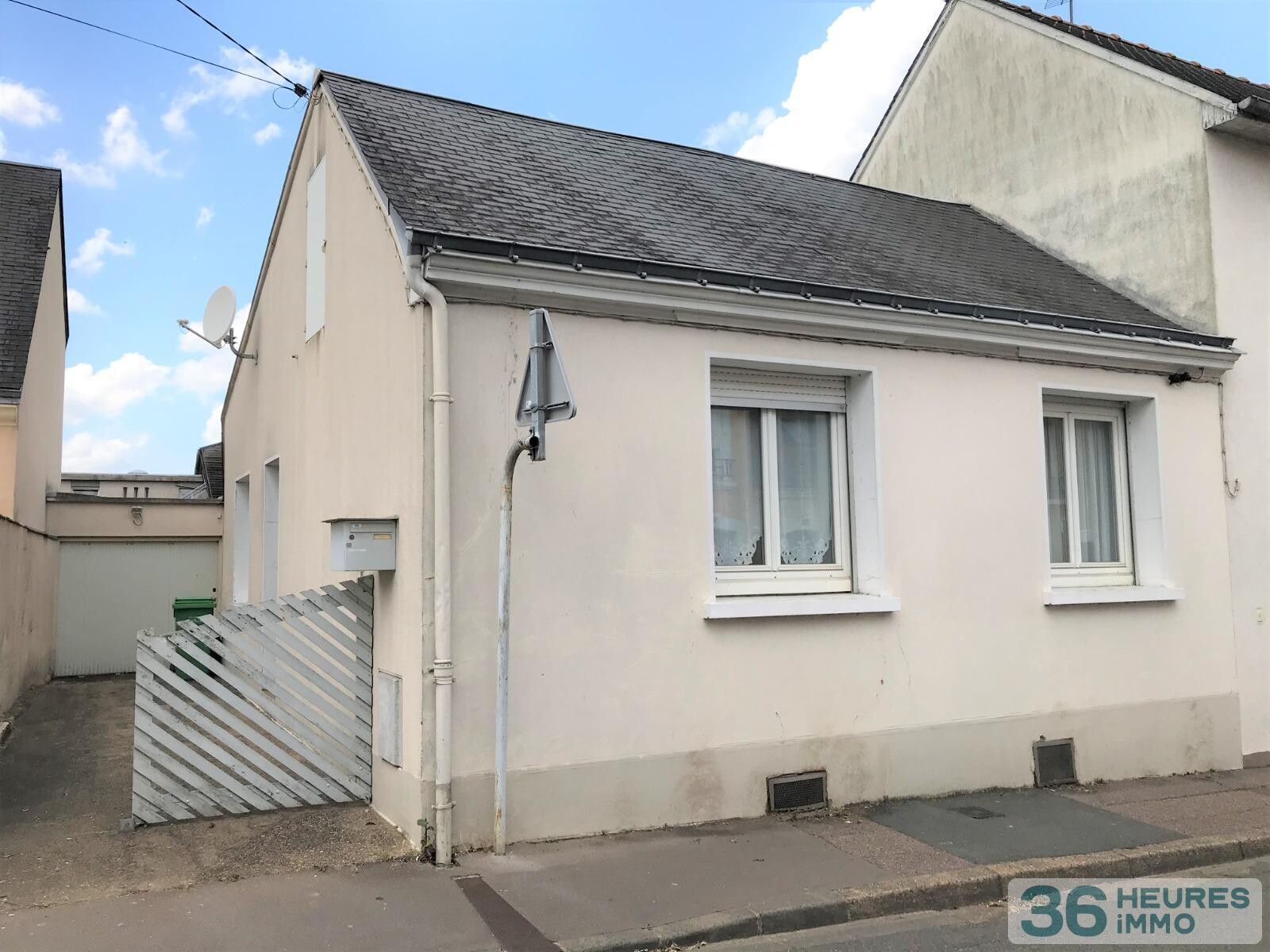 PLAIN PIED - GARAGE ET COUR