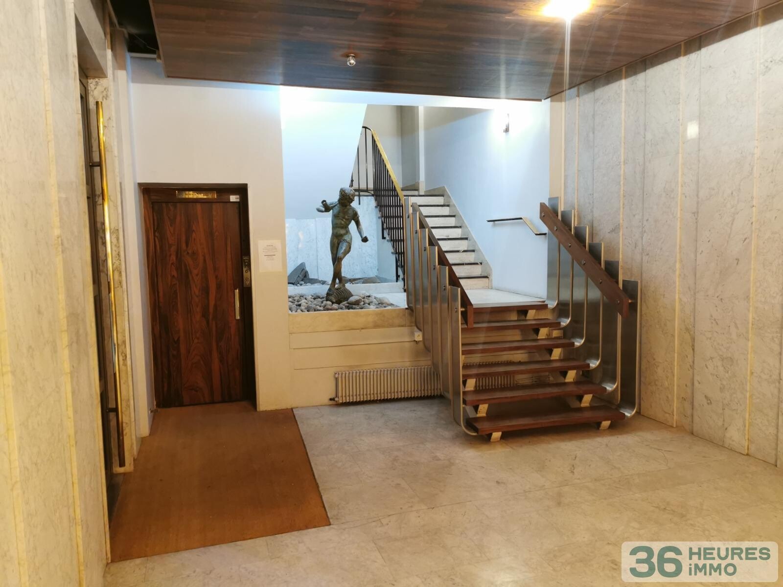 APPARTEMENT AVENUE MONTAIGNE