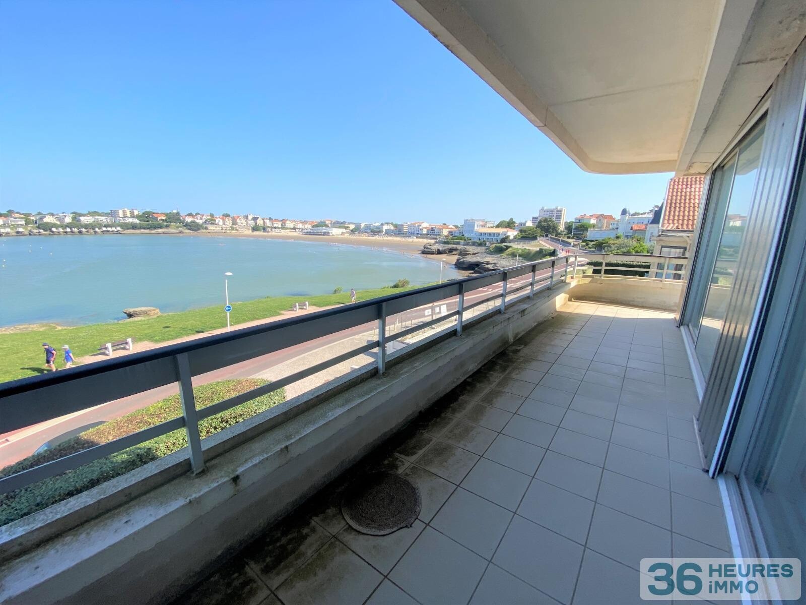 EXCLUSIVITE - 3 pièces 1ère ligne ROYAN