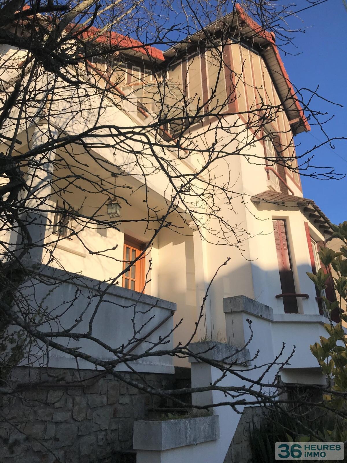JARDIN DES PLANTES - MAISON A RENOVER AVEC DOUBLE GARAGE 