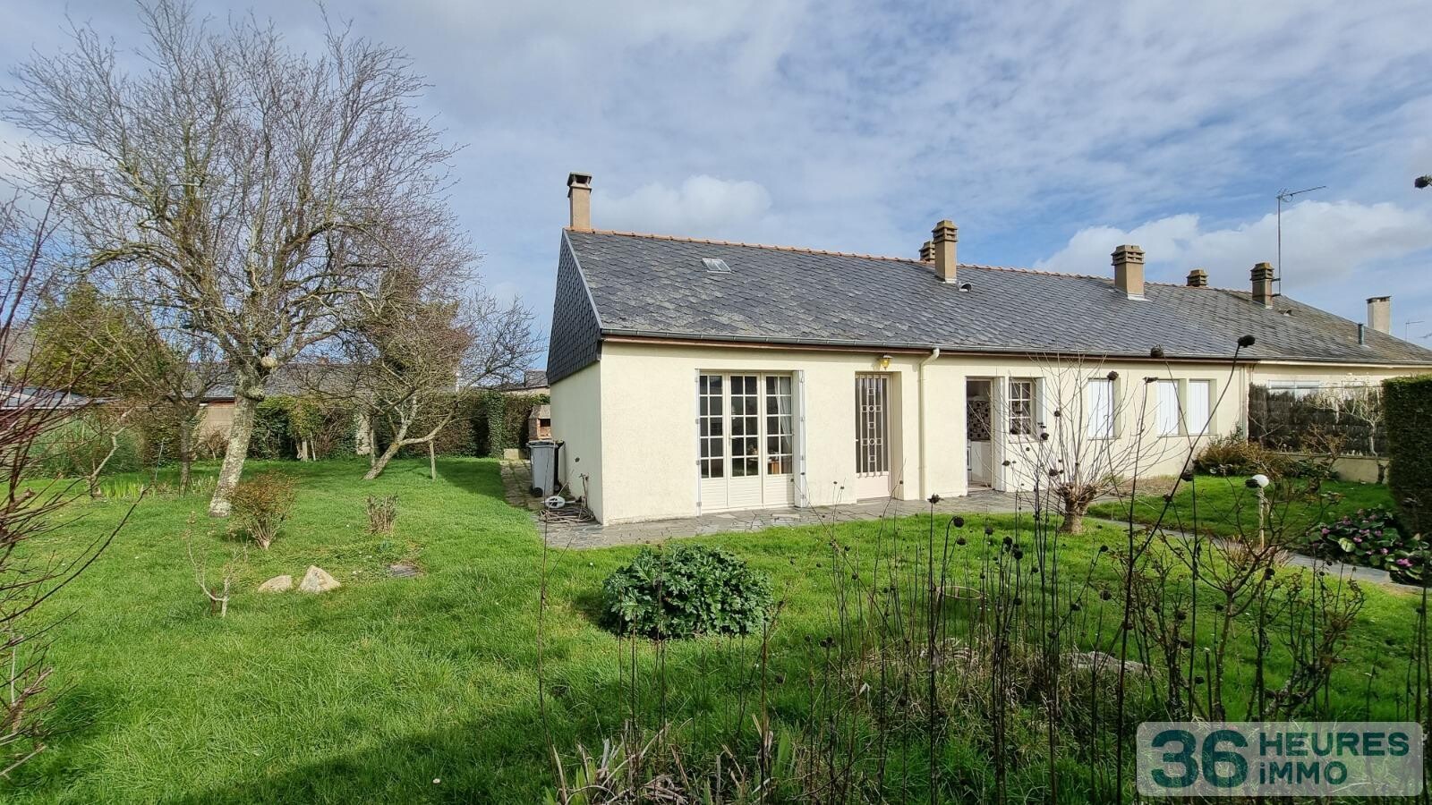 Maison de plain pied à SAINT BARTHELEMY D'ANJOU