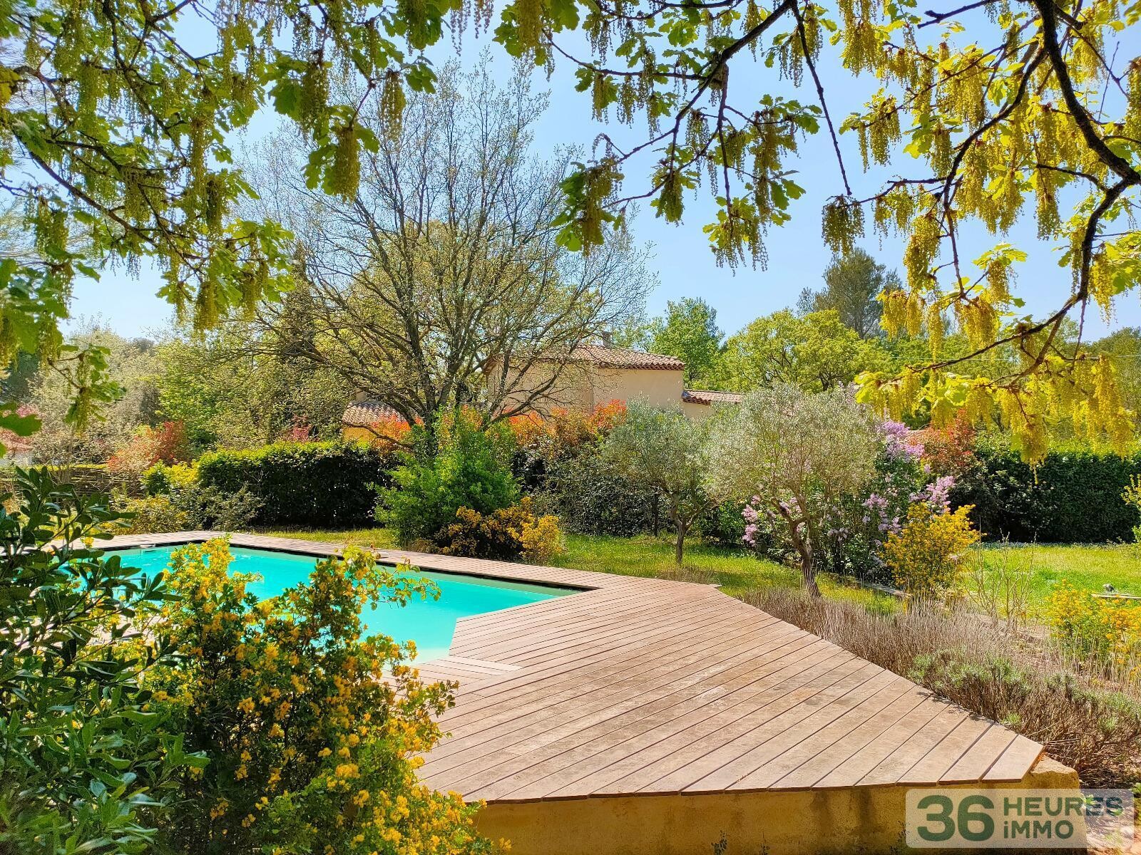 Propriété avec studio et dépendance sur terrain arboré et piscine