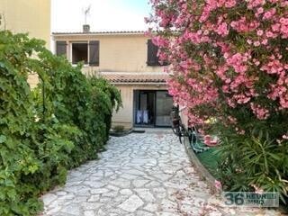 SUR 390 M2 DE TERRAIN, VILLA 5 PIECES