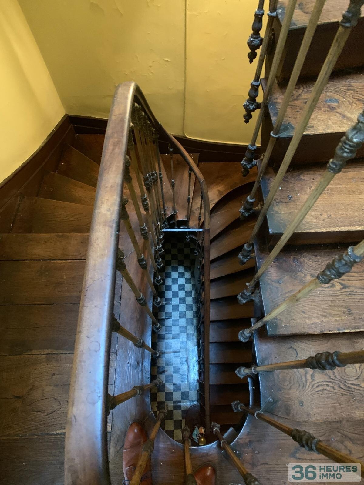 Maison bourgeoise avec jardin et possibilité de stationnement - centre-ville de perigueux