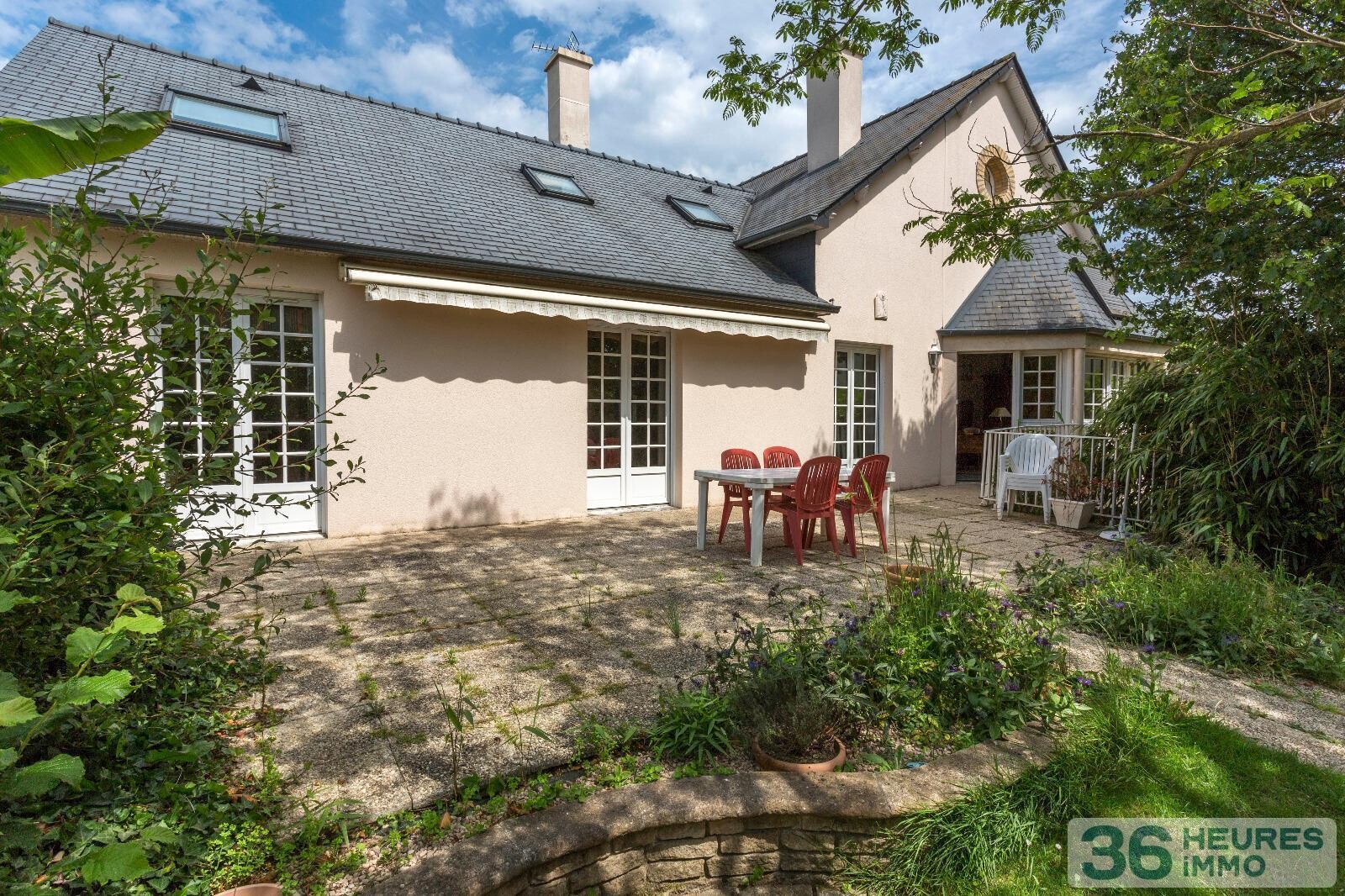 Dans un écrin de verdure, hameau, Maison sur sous-sol, beau terrain