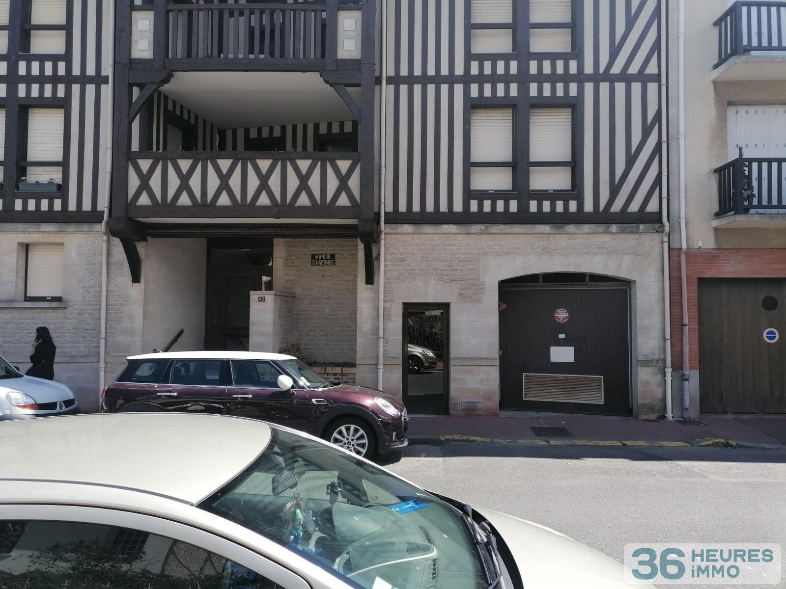 Centre DEAUVILLE à deux pas de la plage, de la gare et des commerces de proximités, un T3 avec balcons, parking et cave