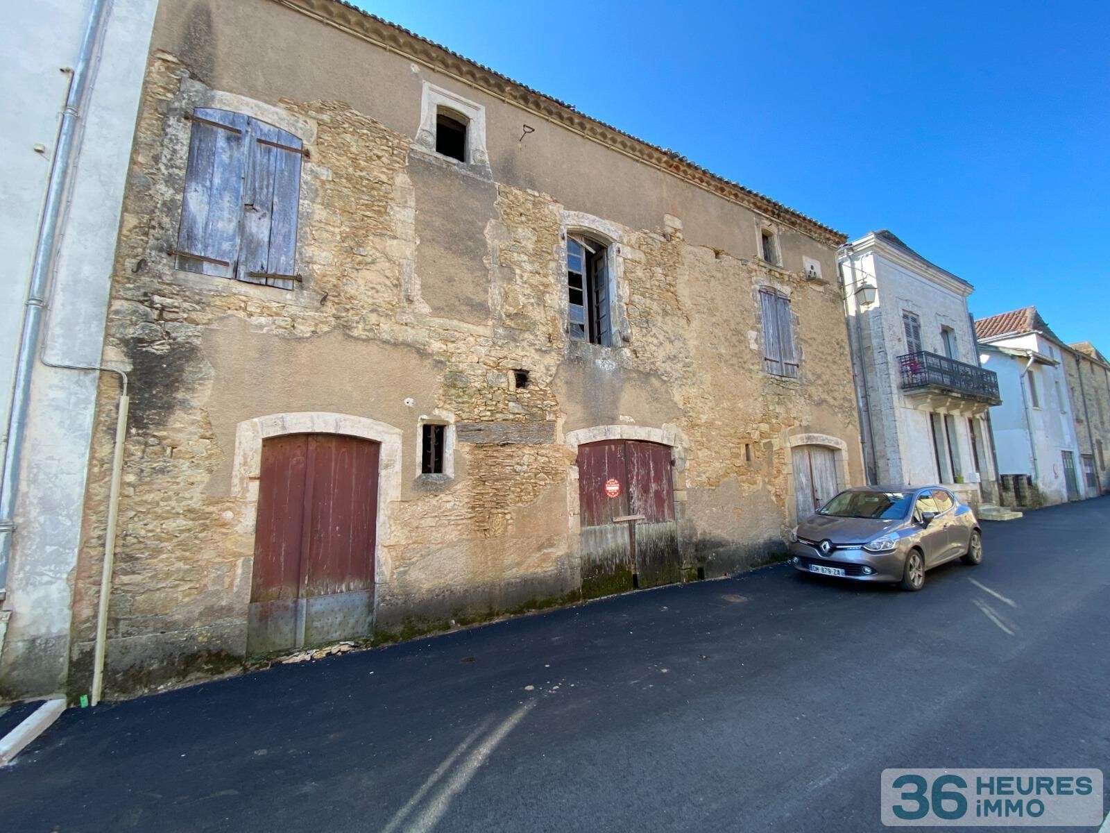 IMMEUBLE EN PIERRES A RESTAURER