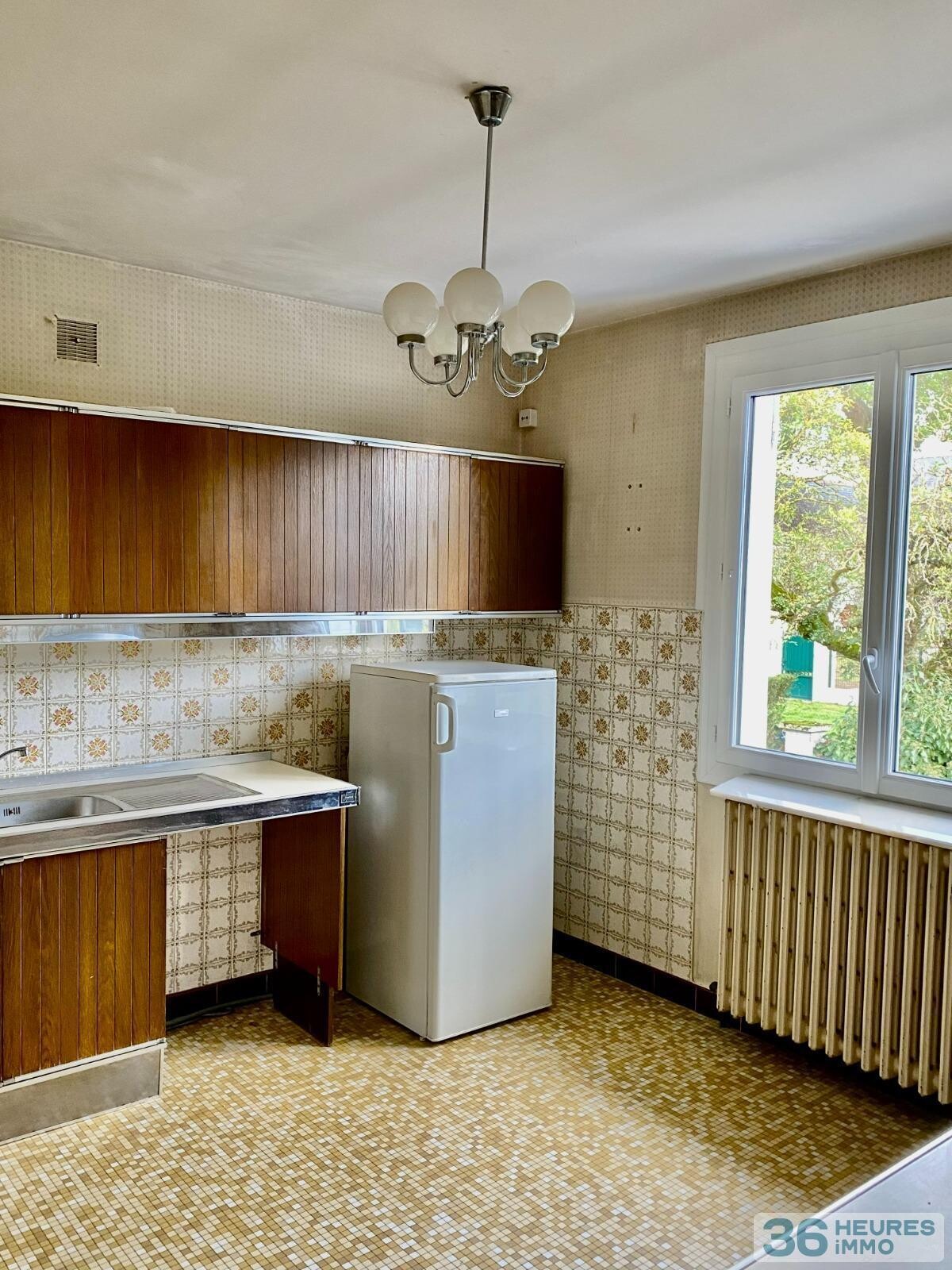 Maison 6 pièces - 105 m2 et 114 m2 d'annexes