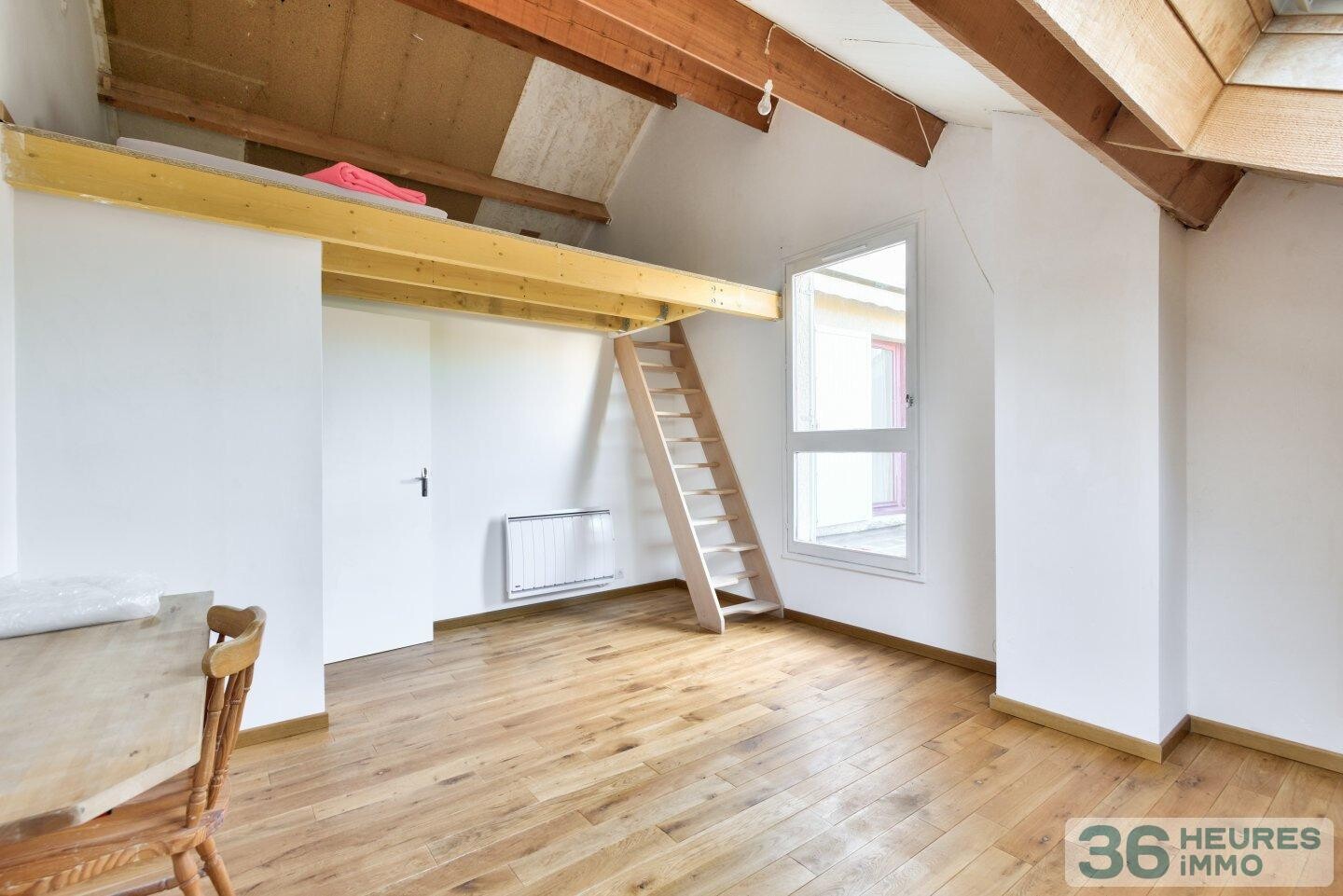 Maison avec jardin ensoleillé