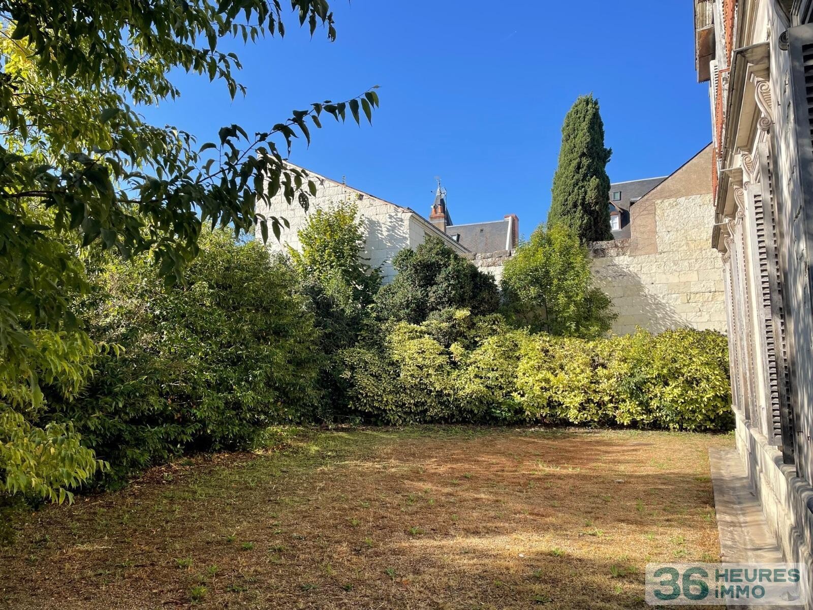 Maison/immeuble à aménager/diviser, place foire le roi
