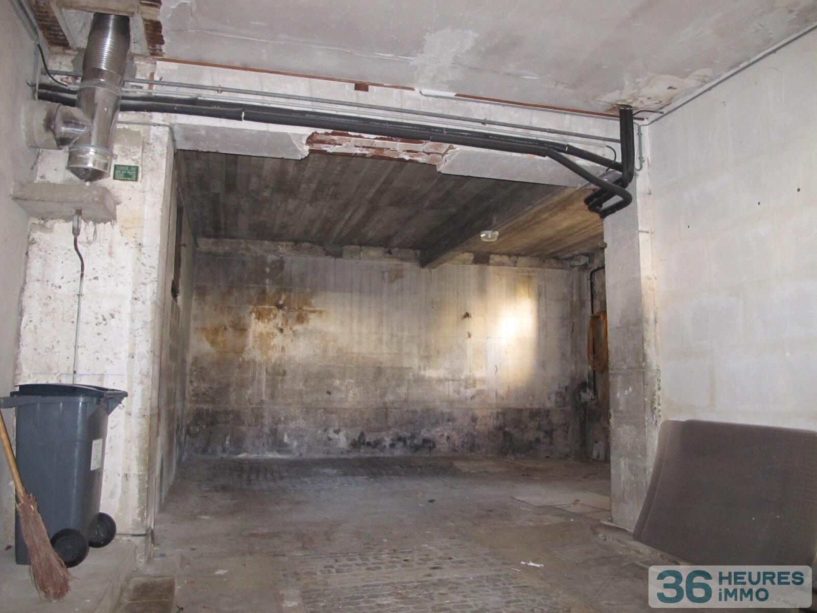 Maison/immeuble à aménager/diviser, place foire le roi