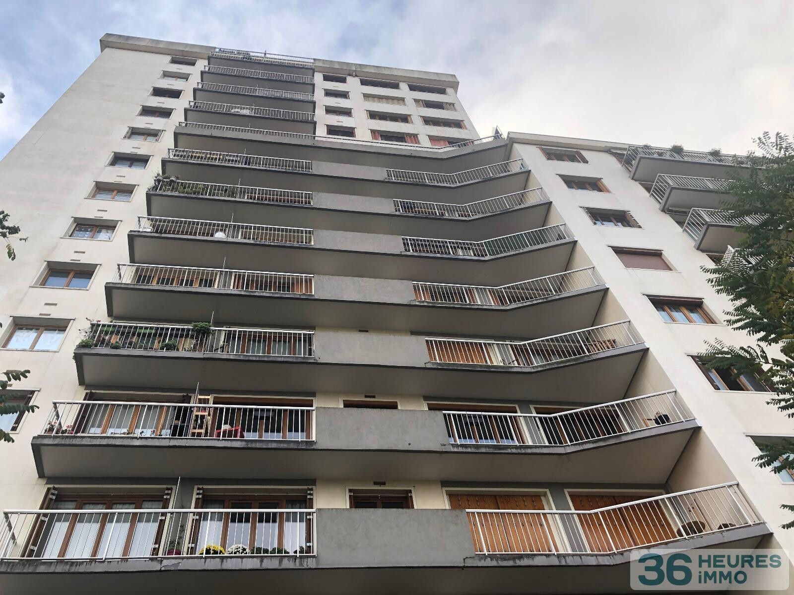 Appartement avec grand balcon 