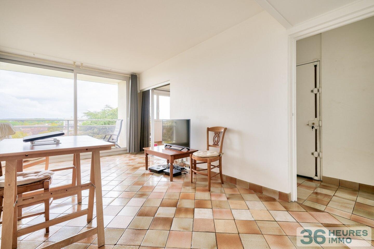 Appartement balcon dernier étage