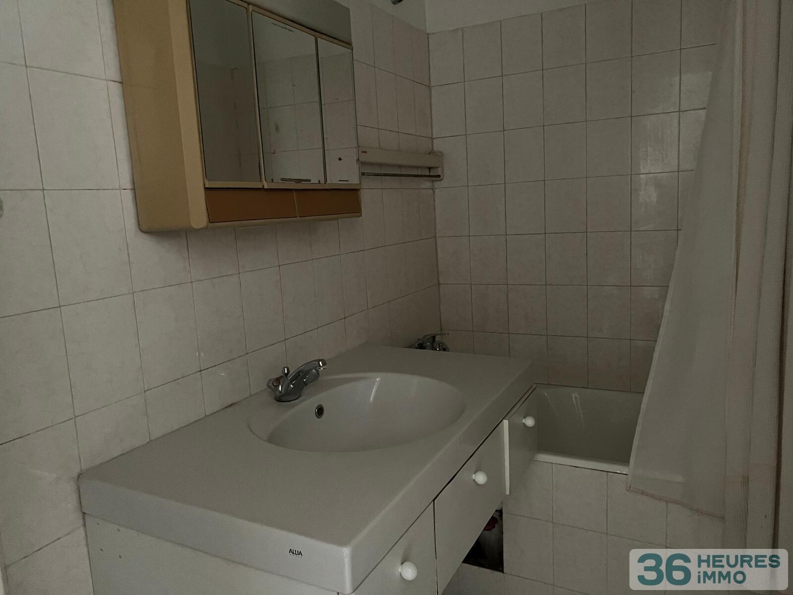 Appartement 2ème etage, t4 de 76m2 balcon