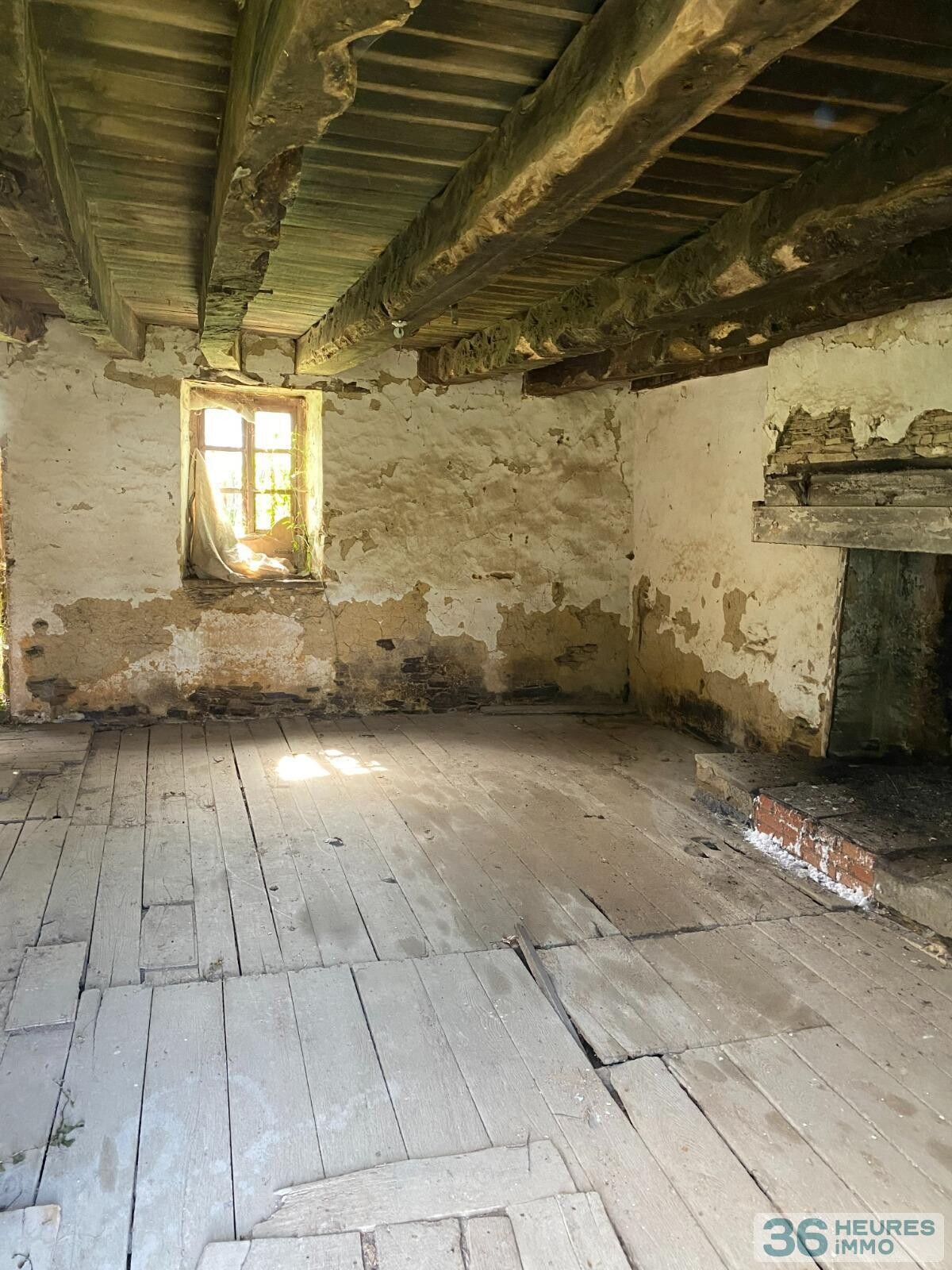 Maison entièrement à rénover - 2173 m2 de Terrain