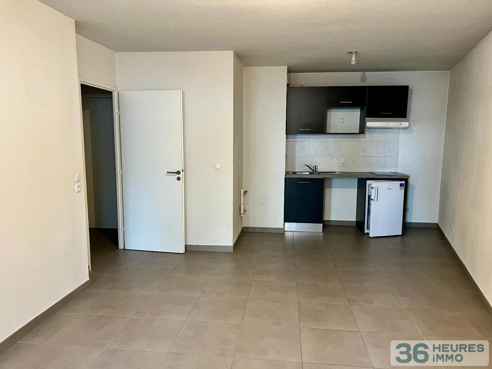 Appartement t2 avec terrasse de 24m2 et 2 parkings