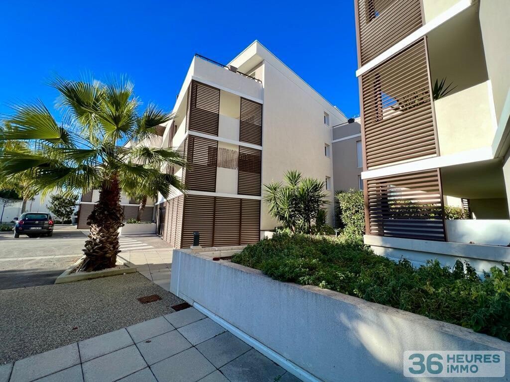 Appartement t2 avec terrasse de 24m2 et 2 parkings