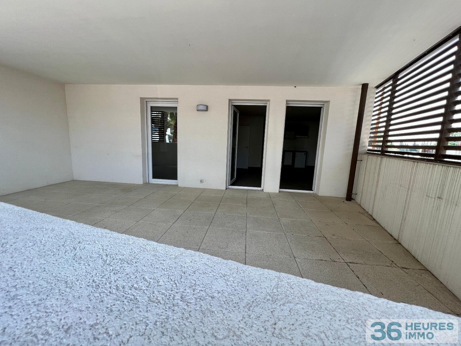 Appartement t2 avec terrasse de 24m2 et 2 parkings
