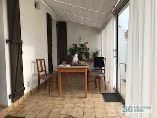 Soullans, proche centre, maison 3 ch, logements annexes et dépendances sur terrain de plus de 1800m² !