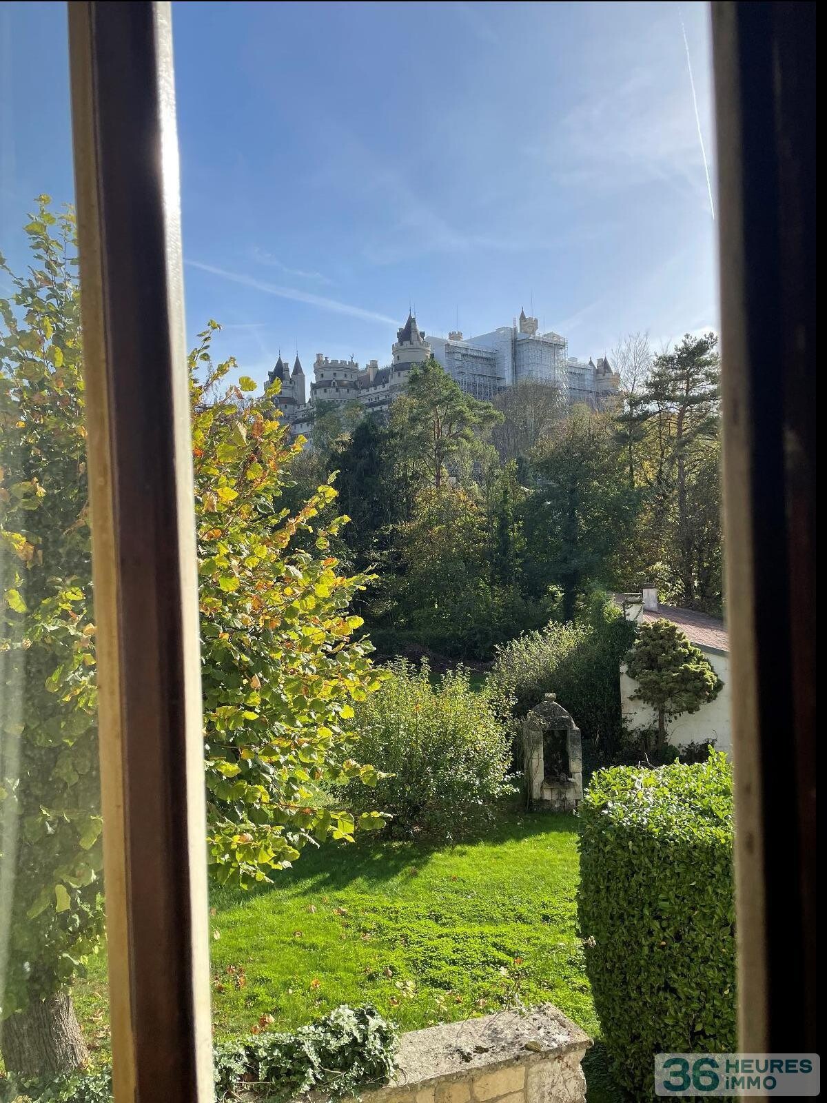 Maison belle vue sur le château