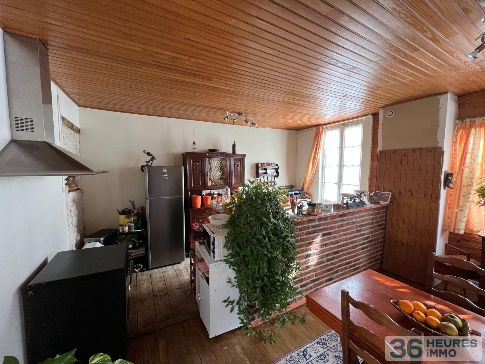 Immeubles en pierres avec appartement bon etat