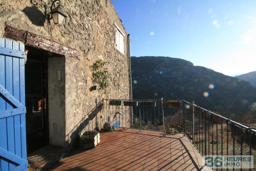Castellane, maison en pierre 3 pieces vue panoramique