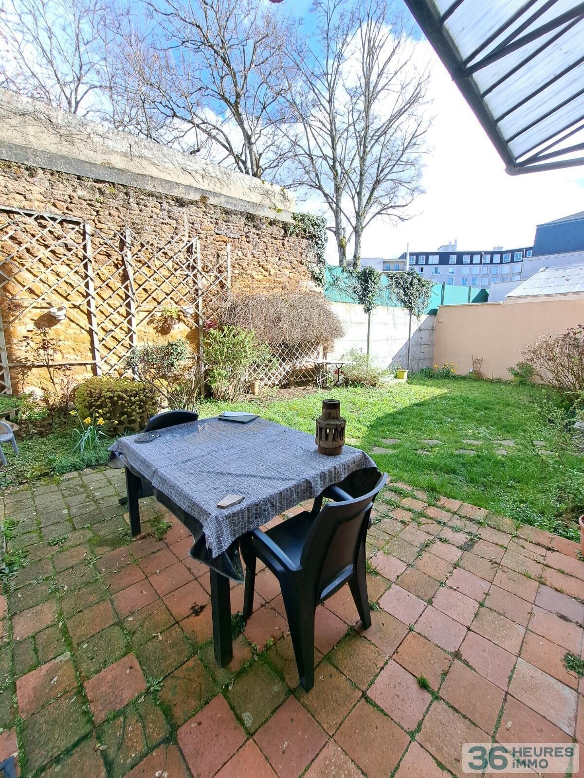 Jacobins - angevine avec garage 