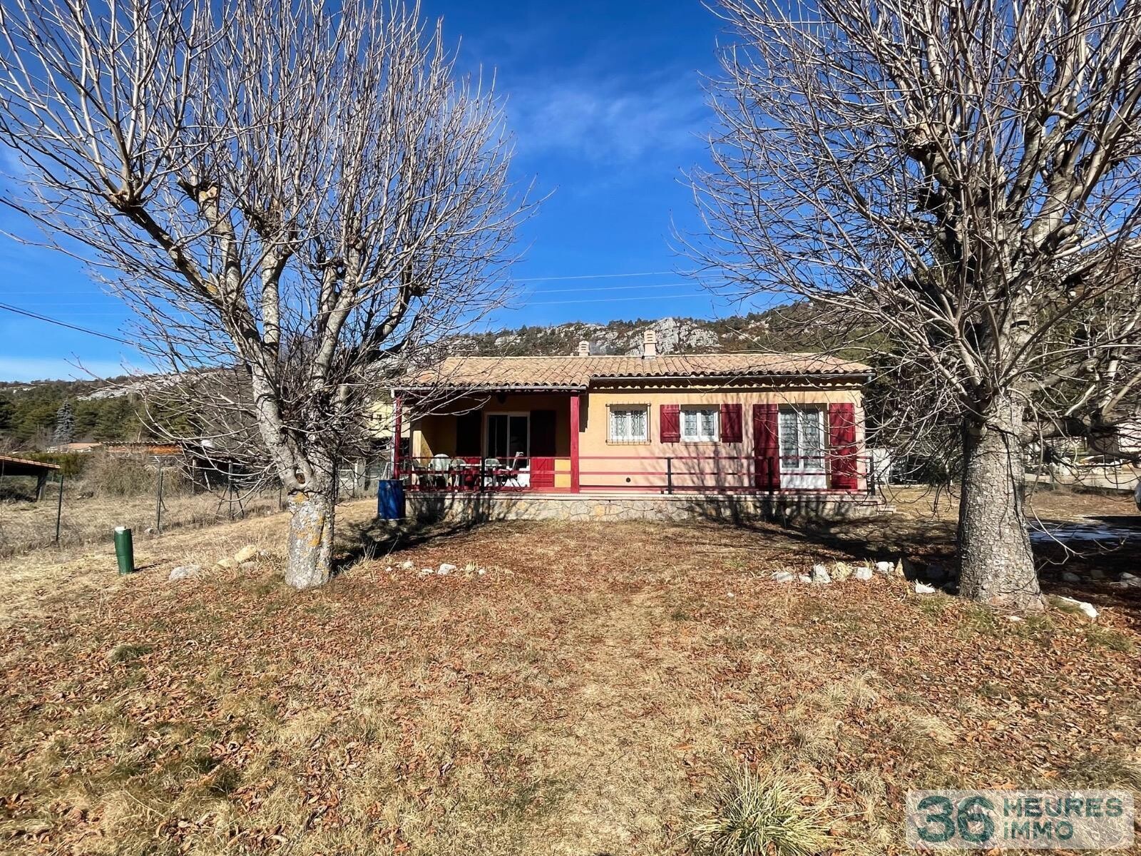 Maison de plain pied 4 pièces sur 1560 m2 de terrain 