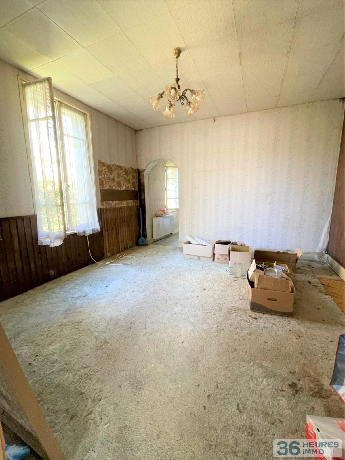 Petite maison à rénover à sainte savine 