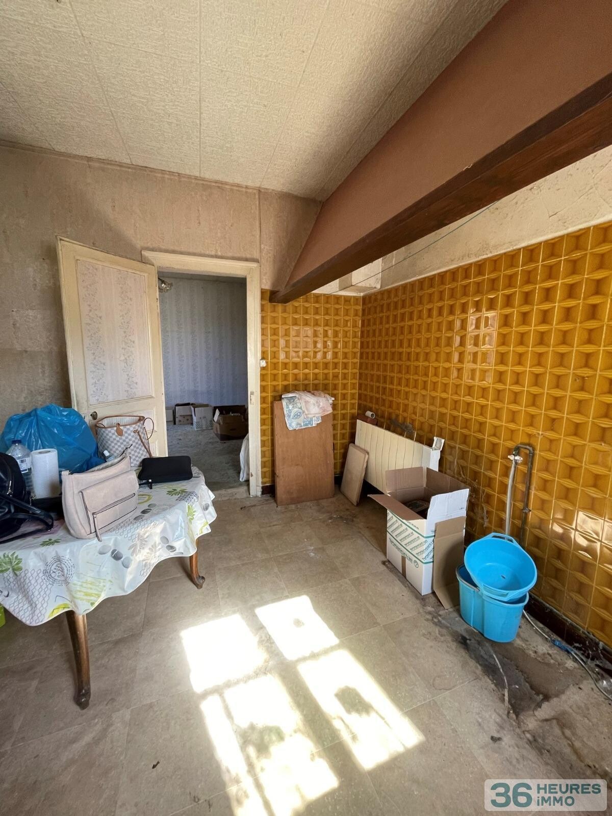 Petite maison à rénover à sainte savine 