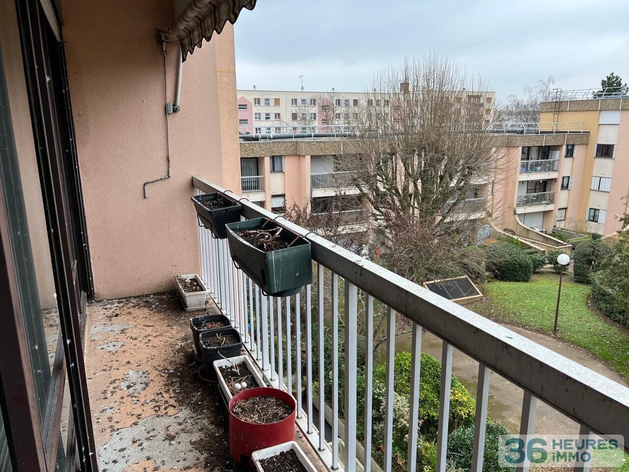 Appartement traversant, balcon