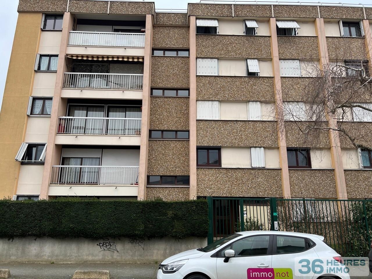 Appartement traversant, balcon