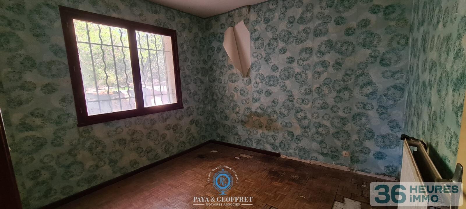 Villa à rénover de 106m² avec jardin LE REVEST