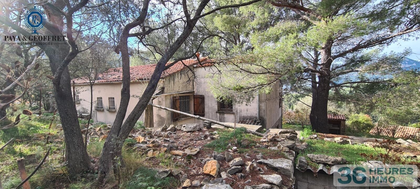 Villa à rénover de 106m² avec jardin LE REVEST