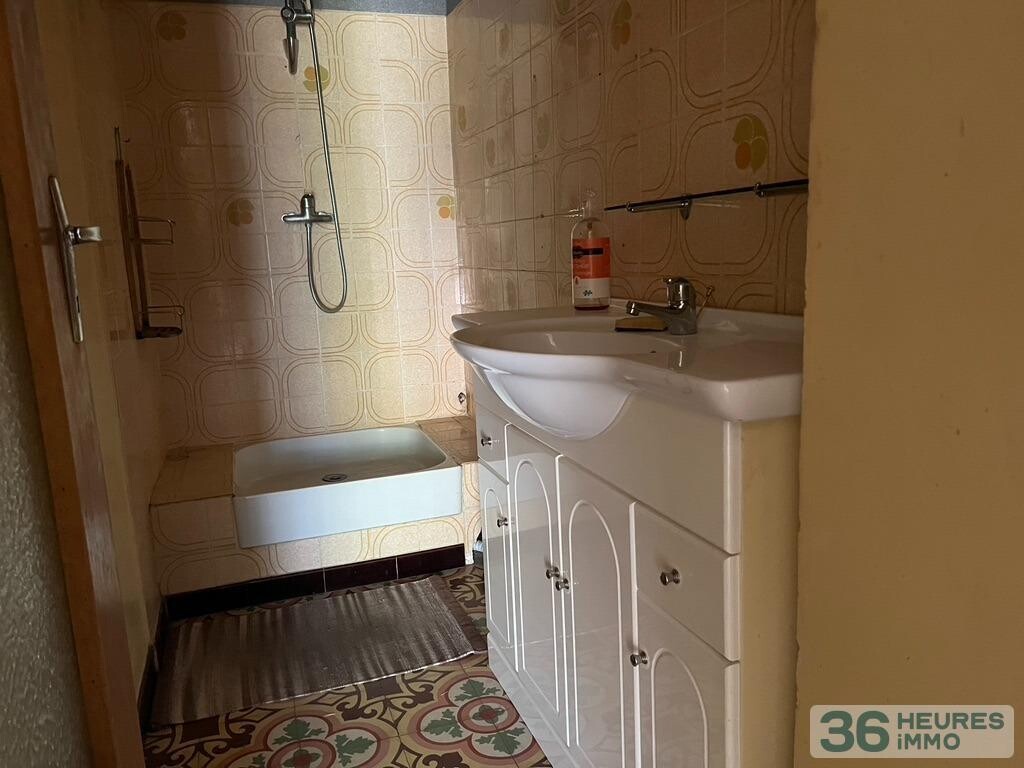 MAISON DE CHARME  T 6 BAGES D AUDE 