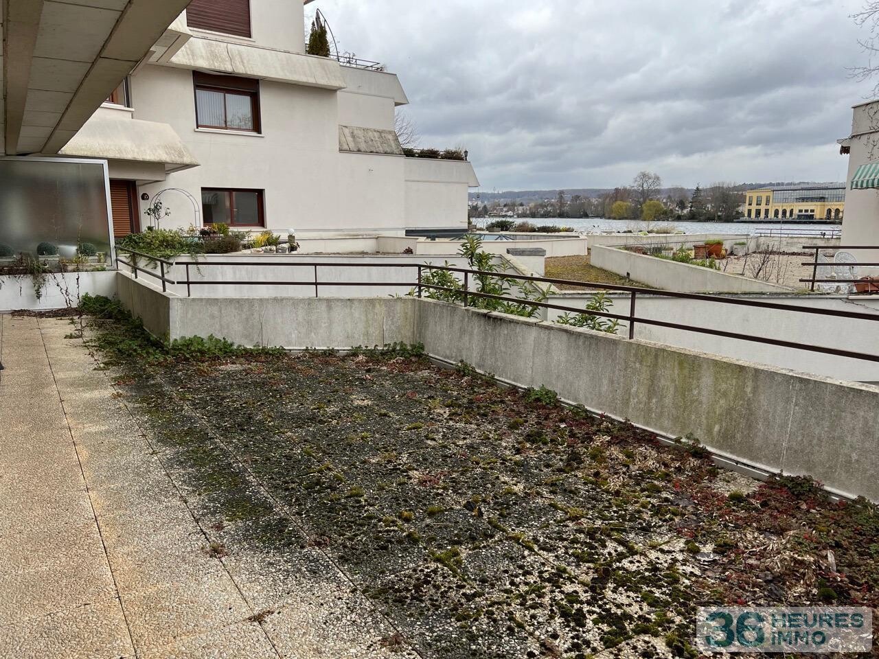 Apaprtement avec vue sur lac et terrasse