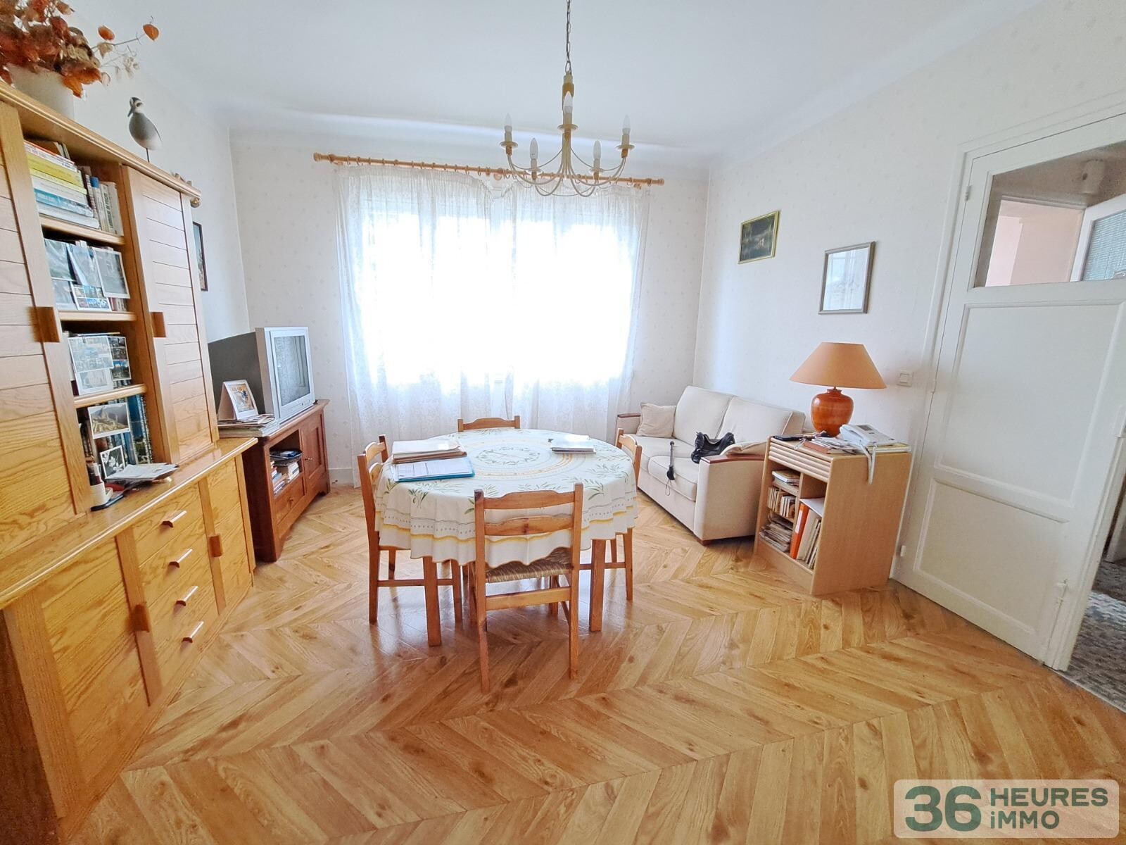 Cite des pins - maison avec garage et joli jardin