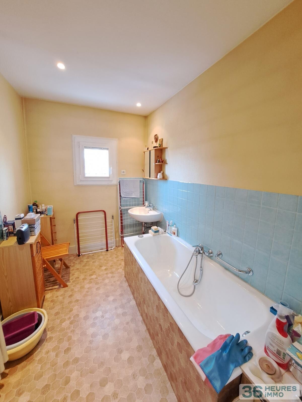 Cite des pins - maison avec garage et joli jardin