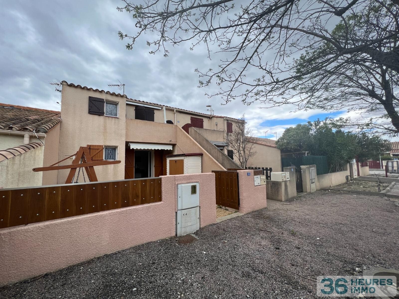  appartement t2 place de parking privative