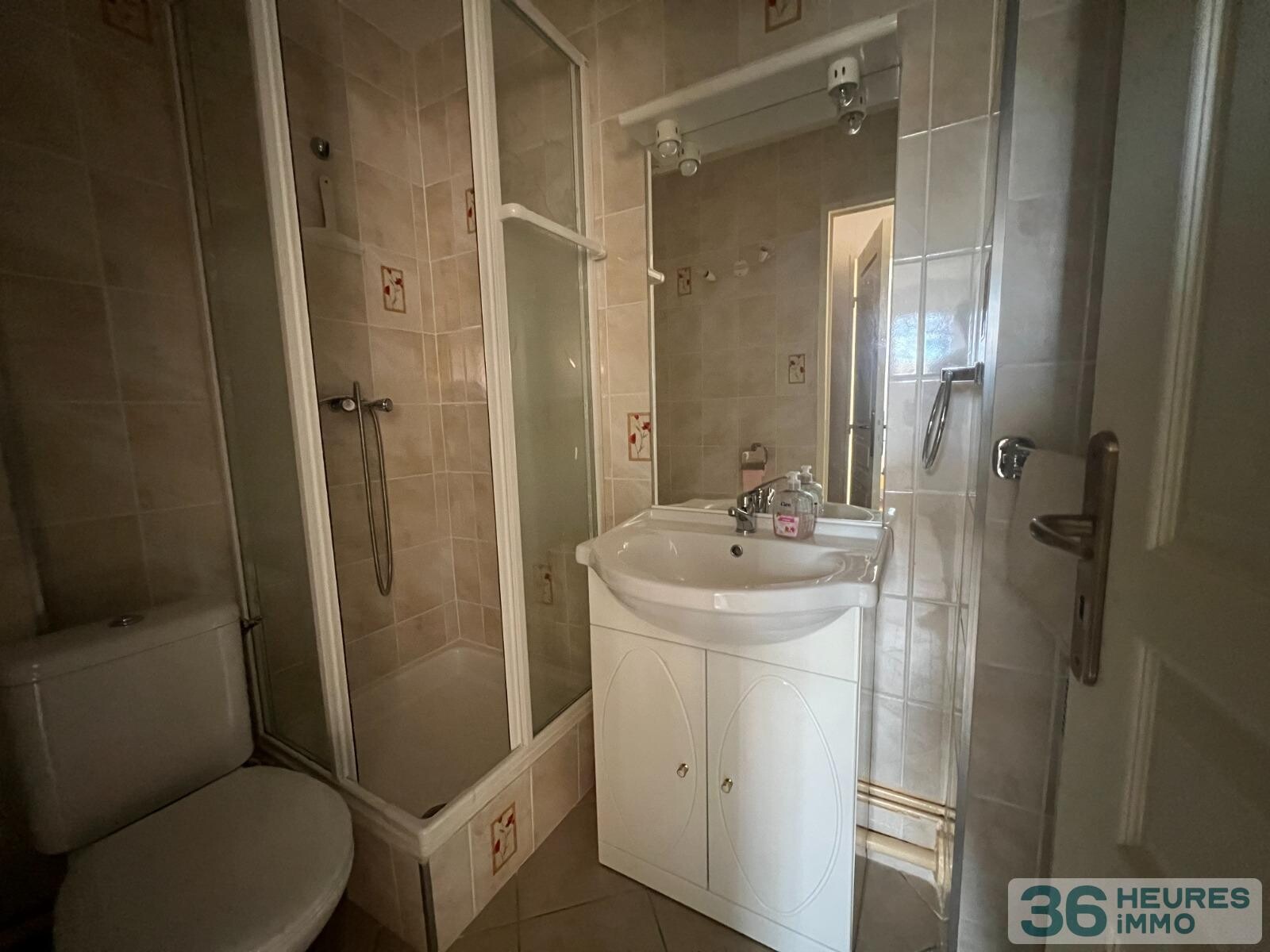  appartement t2 place de parking privative