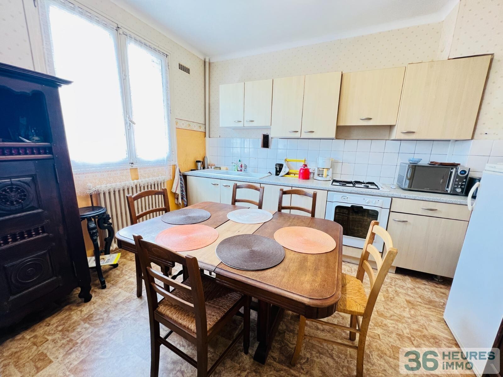 Maison familiale avec jardin et garage