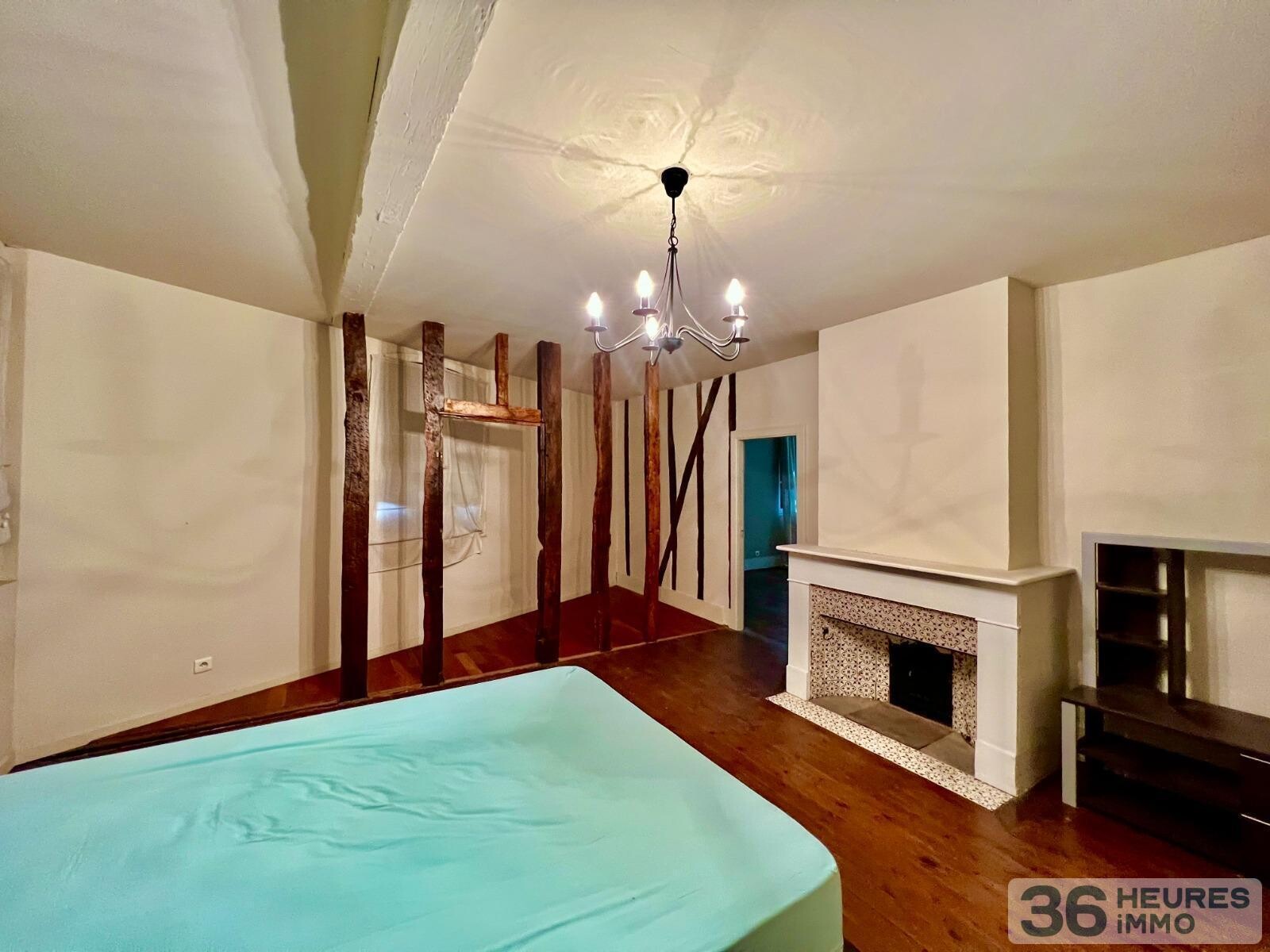 Maison de maitre centre village 