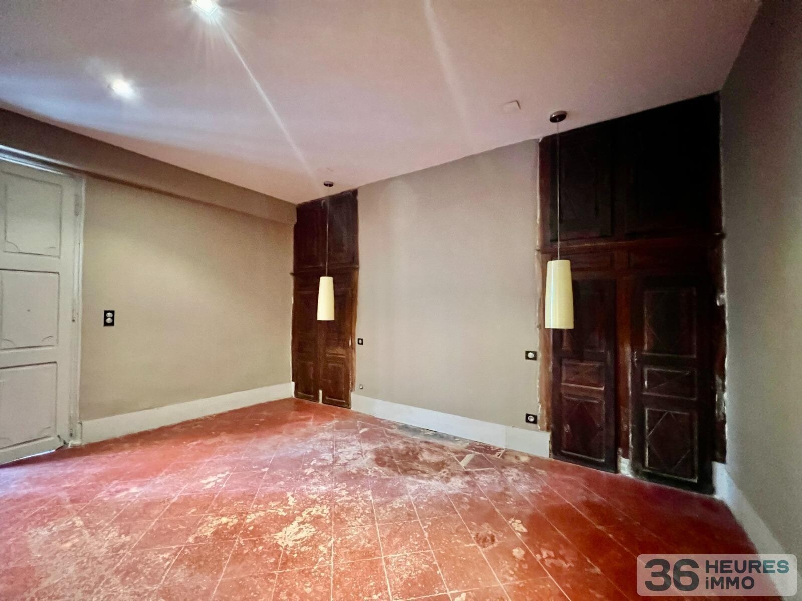 Maison de maitre centre village 