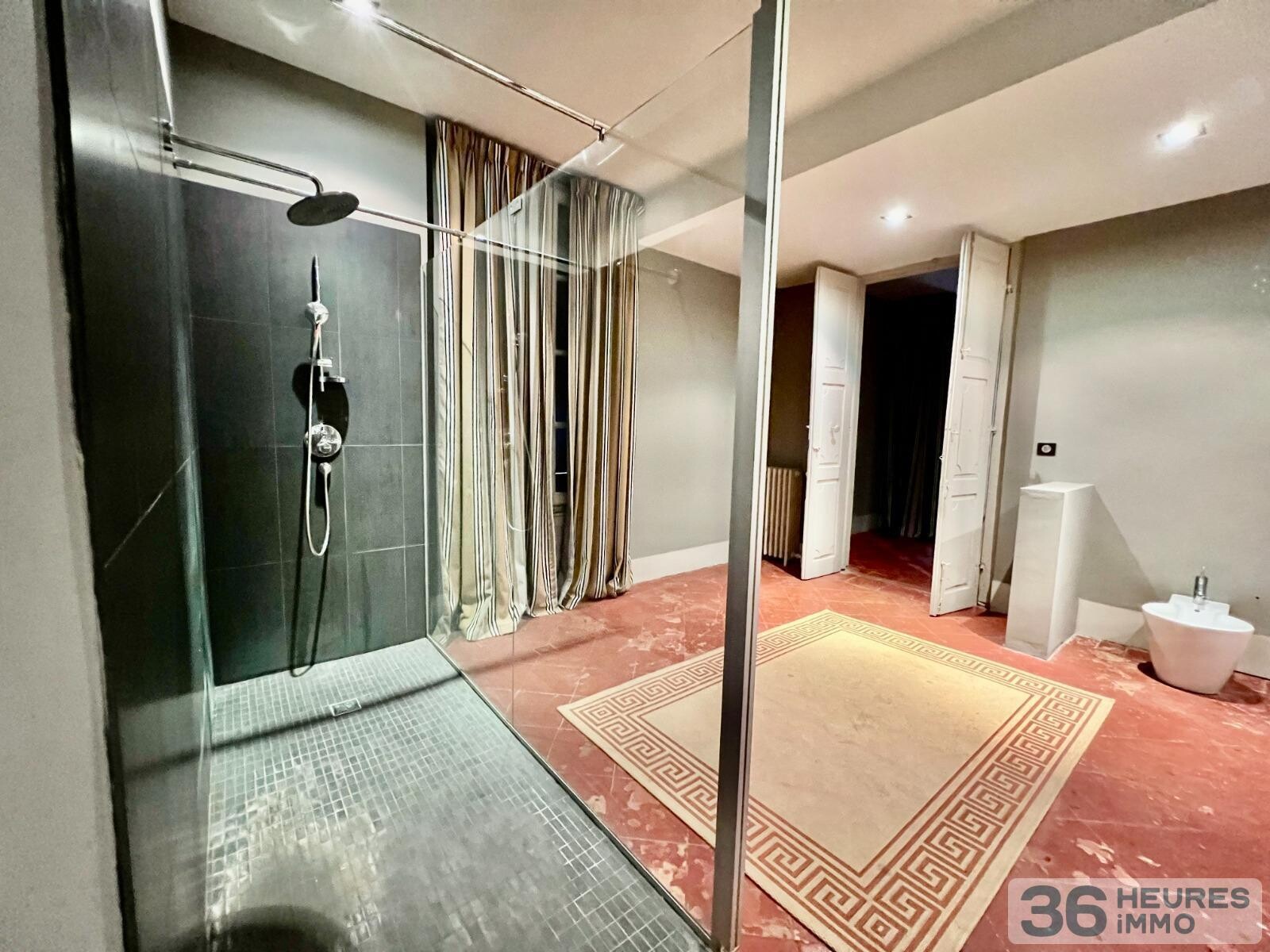 Maison de maitre centre village 