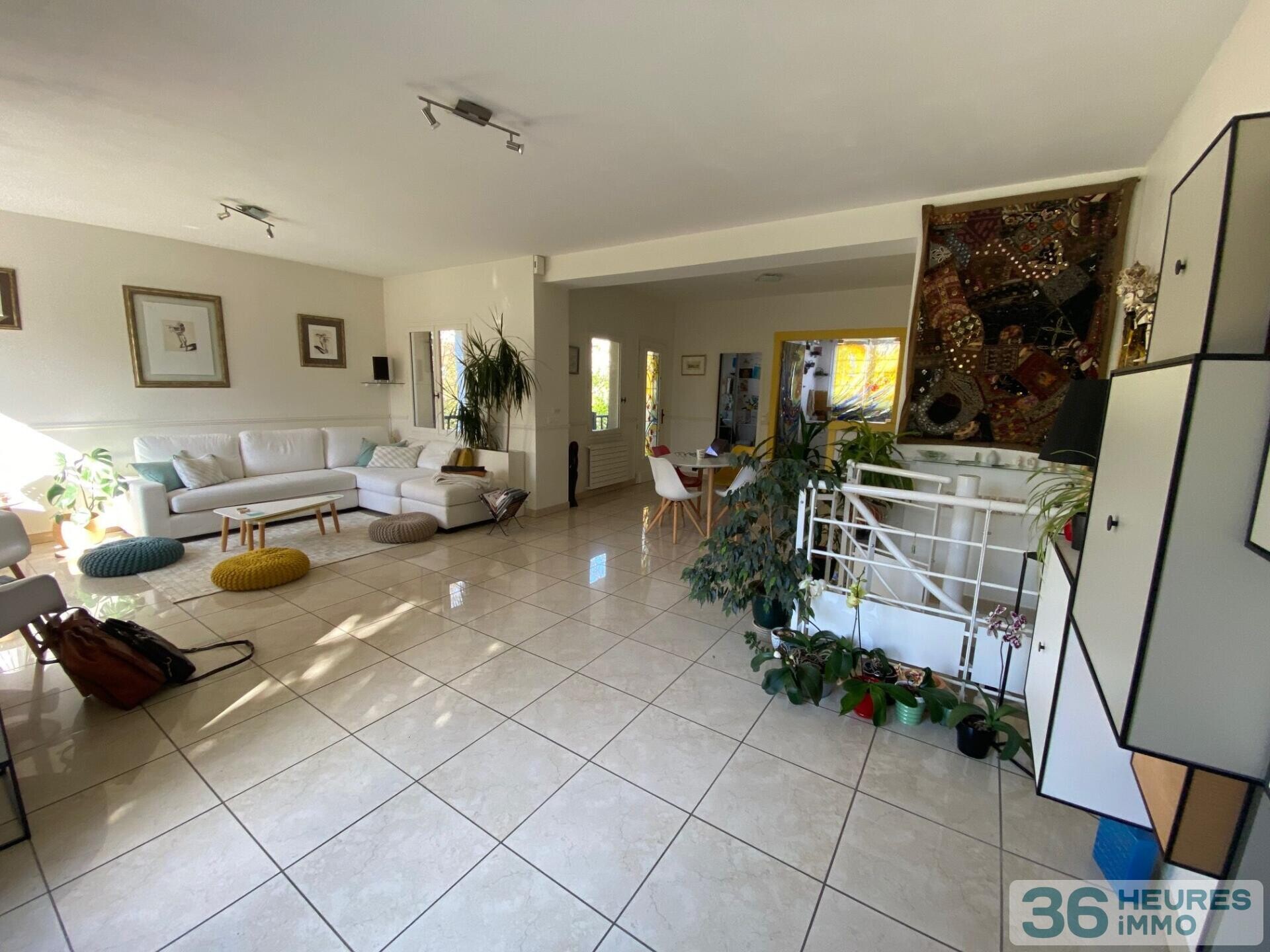 Maison 6p sur 588 m2 , jardin, garage