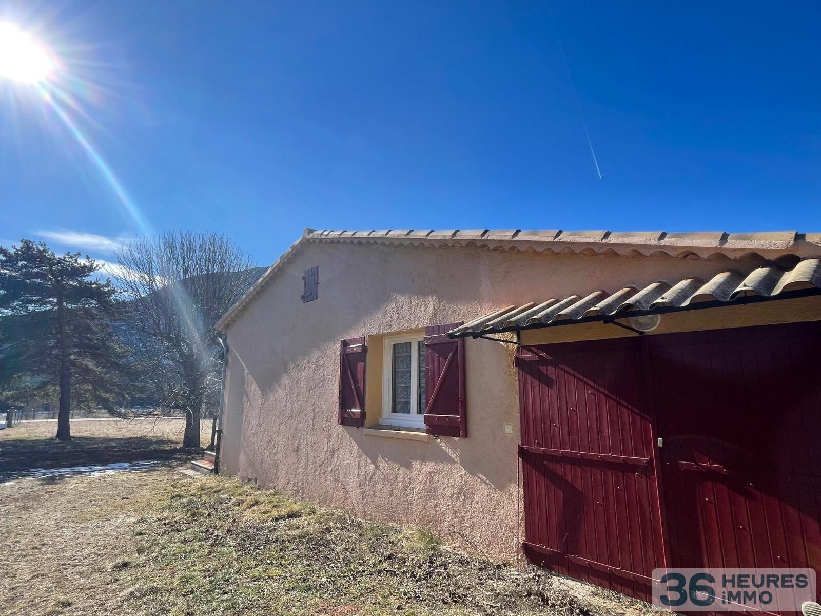 Sur 1500 m2 maison de 4 pièces 